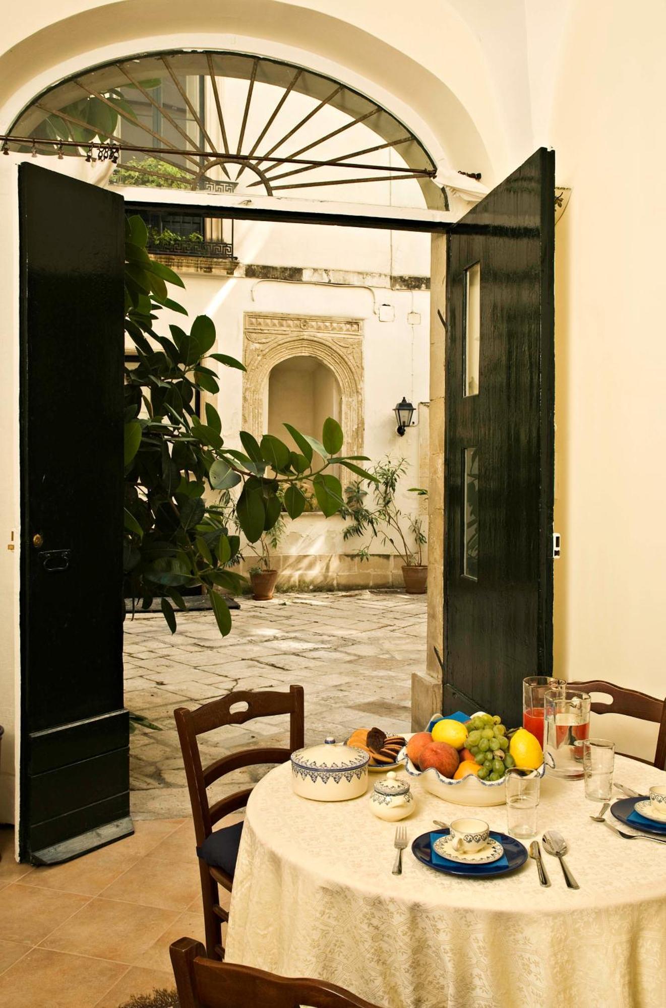 레체 Palazzo Bernardini 아파트 외부 사진